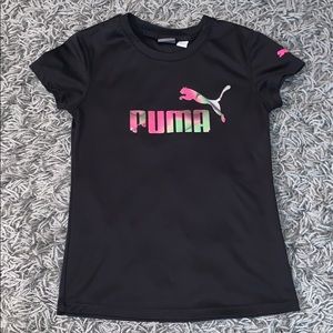 Short sleeved puma active wear.
